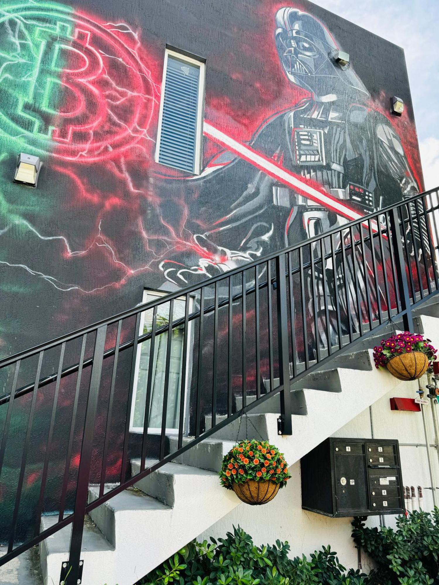 Atrium Hostel Design District Майами Экстерьер фото