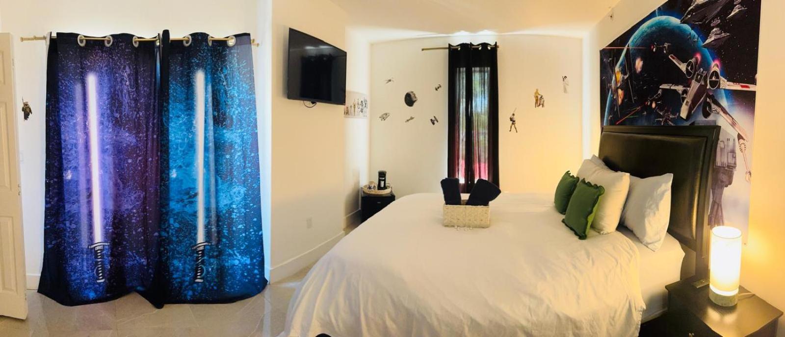 Atrium Hostel Design District Майами Экстерьер фото
