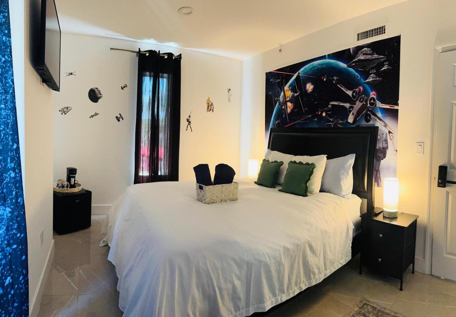 Atrium Hostel Design District Майами Экстерьер фото